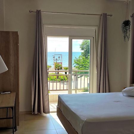 Emmanuel Apartments Paralía Екстериор снимка
