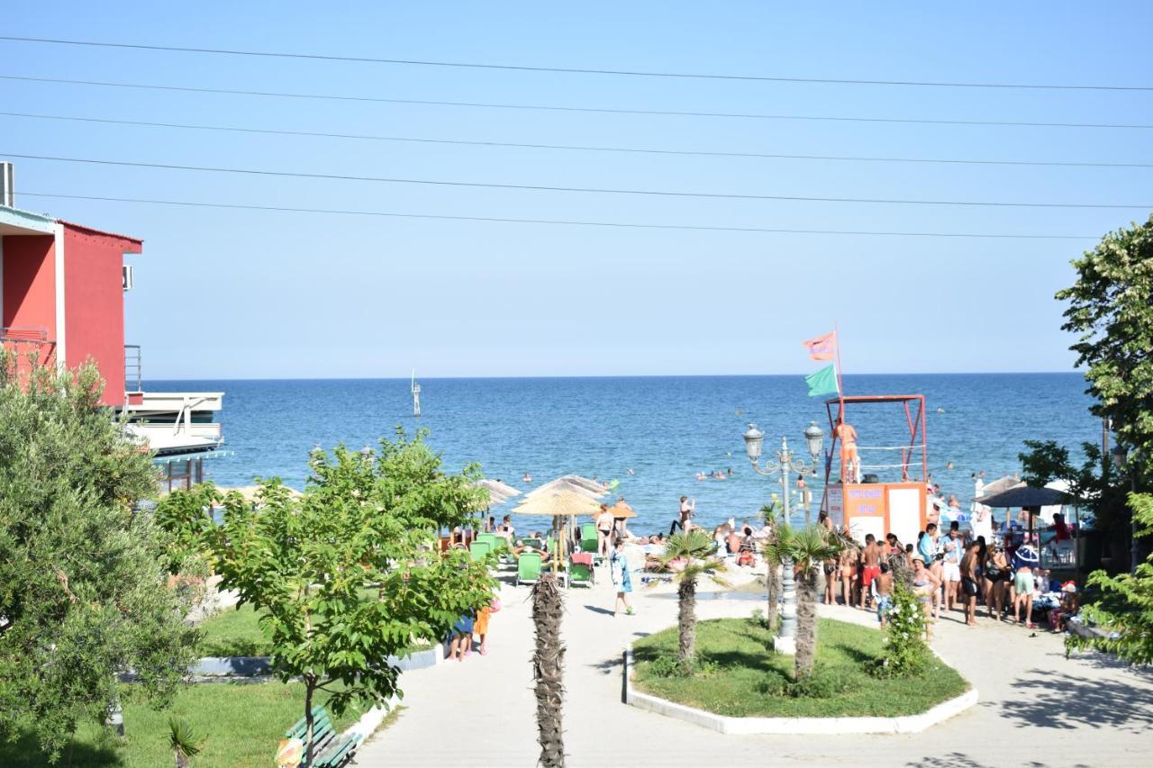 Emmanuel Apartments Paralía Екстериор снимка