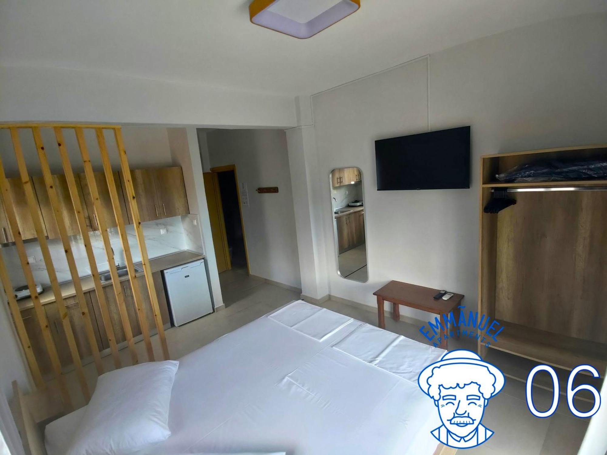 Emmanuel Apartments Paralía Екстериор снимка