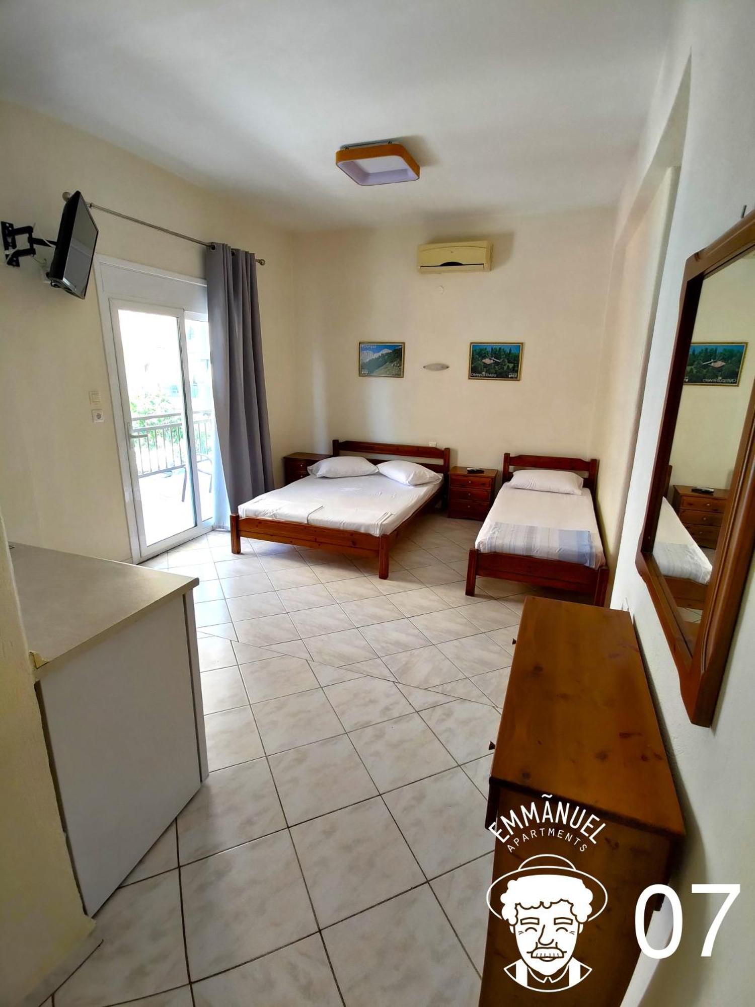 Emmanuel Apartments Paralía Стая снимка