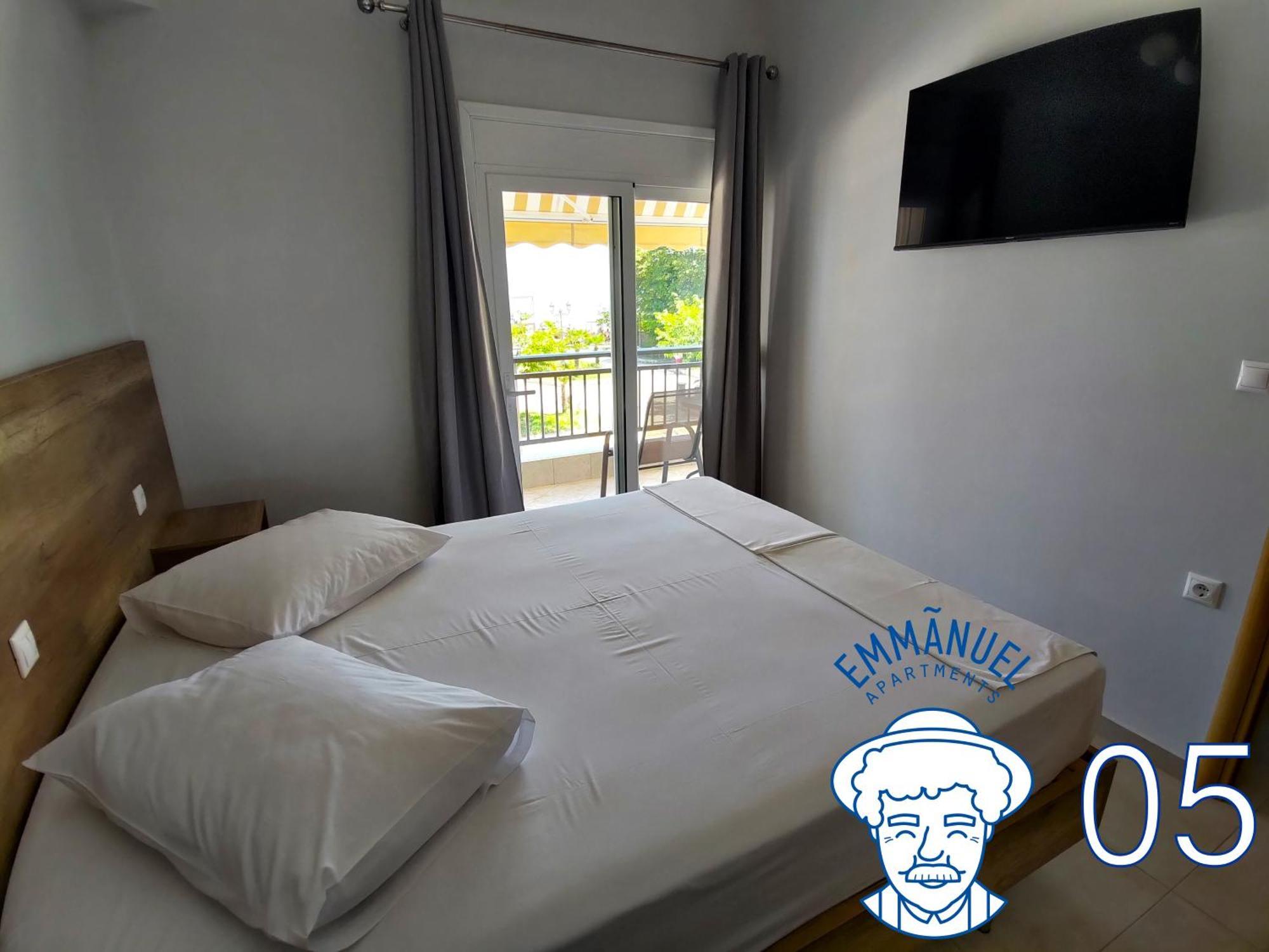 Emmanuel Apartments Paralía Екстериор снимка